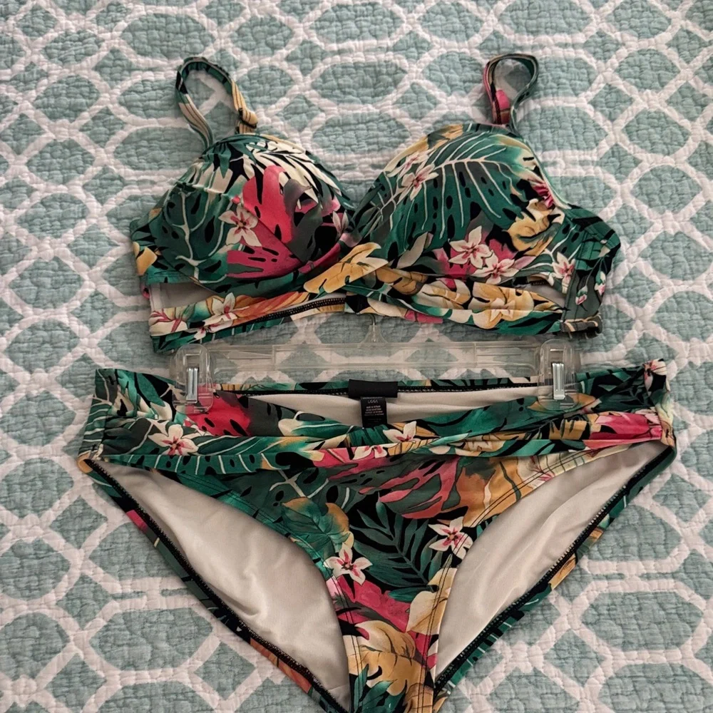 Coco Reef Tropical Floral Bikini - Green & Coral - Picture 3 of 4